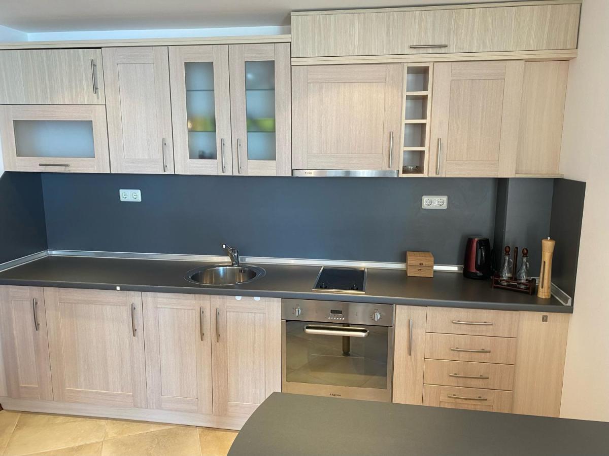 Port Balchik Apartment Екстер'єр фото