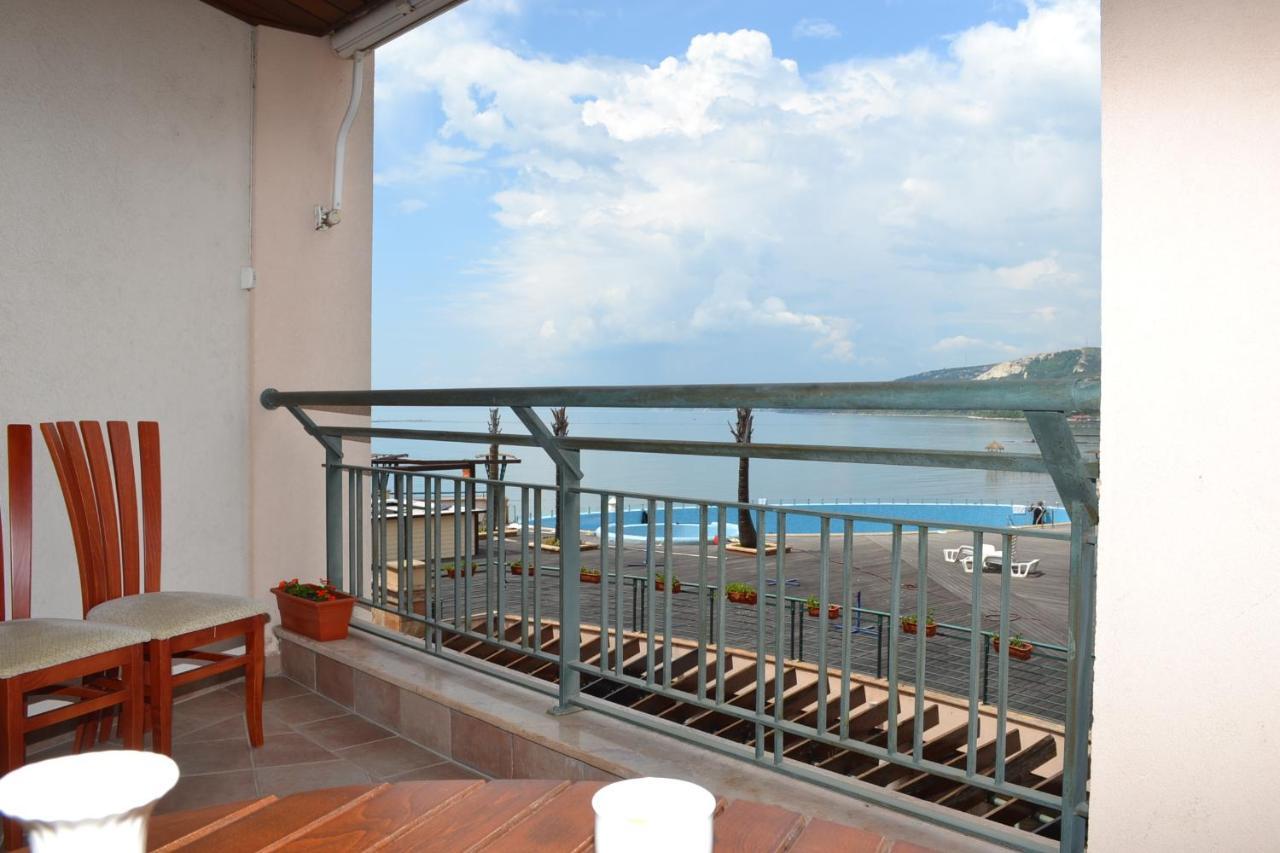 Port Balchik Apartment Екстер'єр фото
