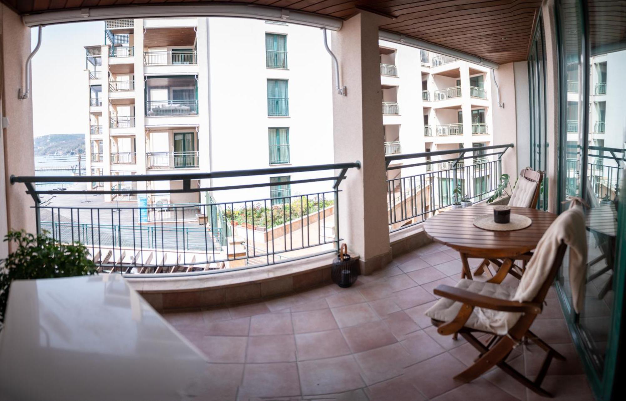 Port Balchik Apartment Екстер'єр фото